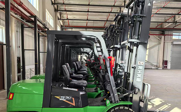 不同工况如何匹配兰州新区叉车?从仓储到物流的解决方案 不同工况如何匹配兰州新区叉车?从仓储到物流的解决方案